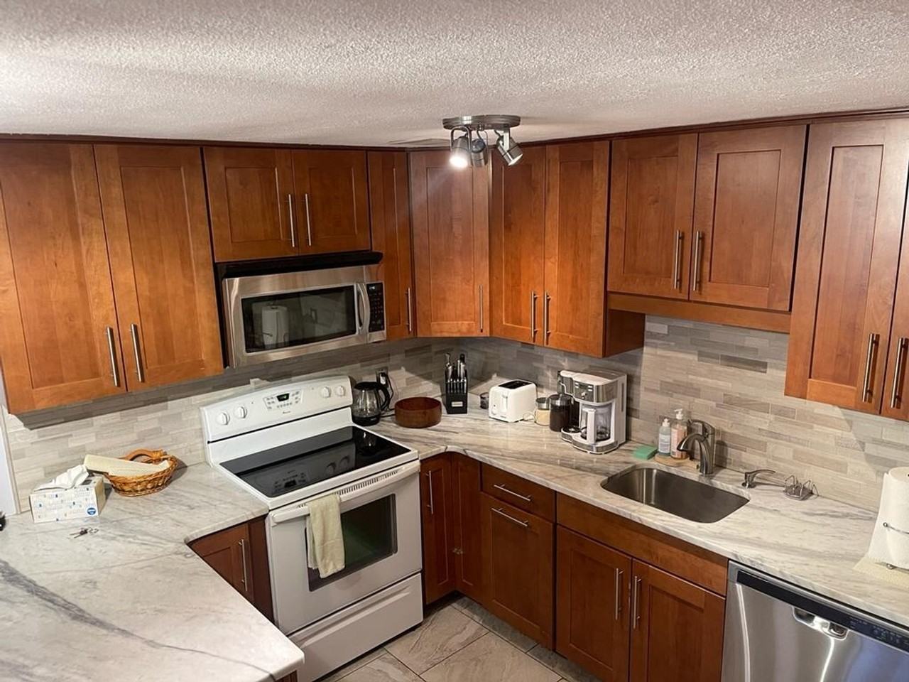 197 Kent St #1364249P - Photo 2 of 11