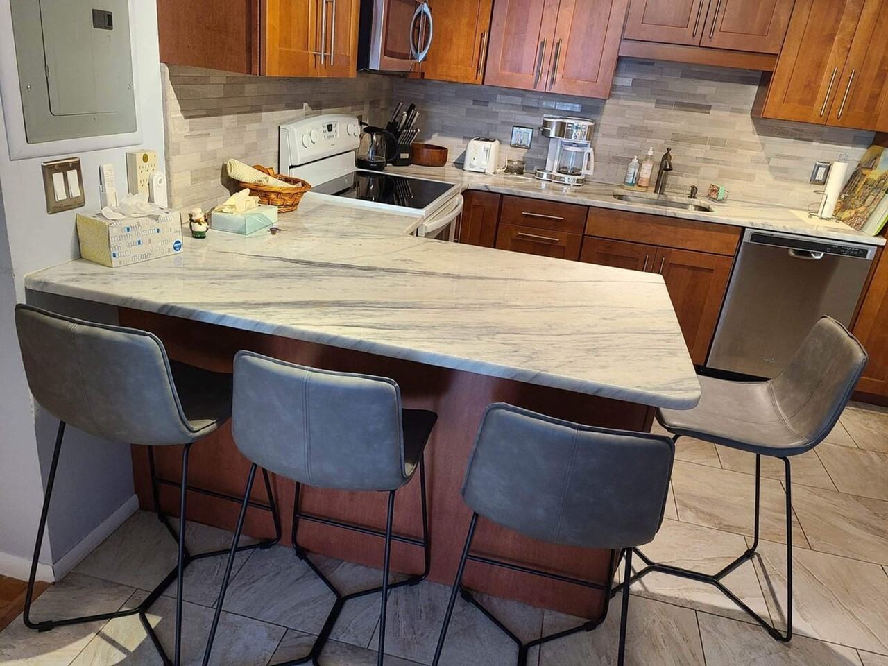 197 Kent St #1364249P - Photo 3 of 11