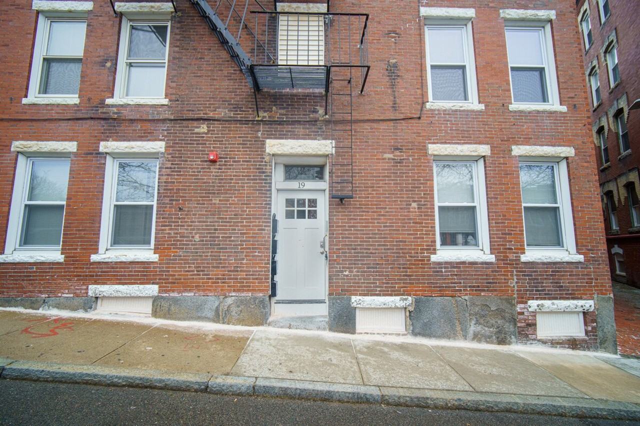 169 Endicott St #1364227P - Photo 4 of 19