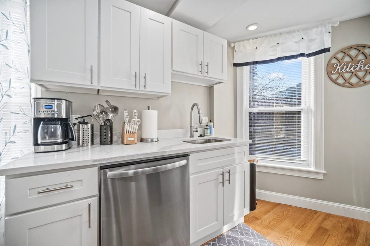 169 Endicott St #1364227P - Photo 5 of 19