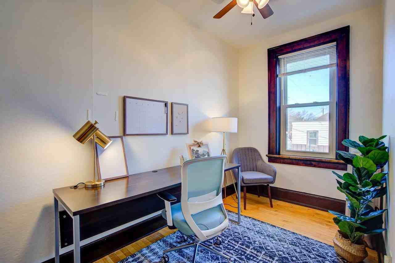 1253 Williamson St #1377389P - Photo 5 of 24