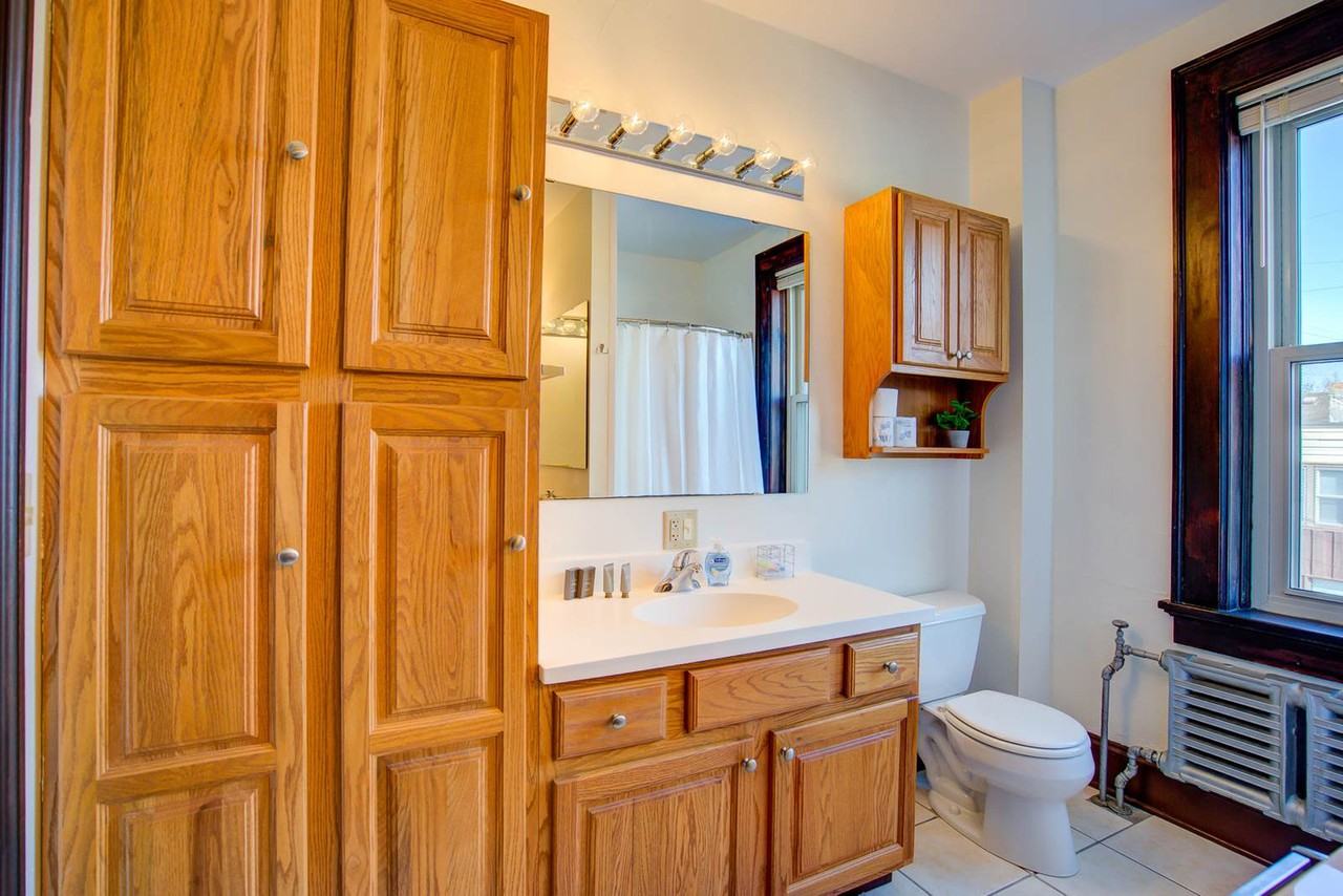 1253 Williamson St #1377389P - Photo 6 of 24