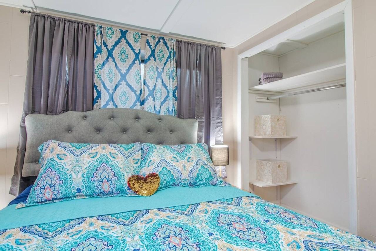 1327 Berwyn Rd #1436606P - Photo 3 of 16