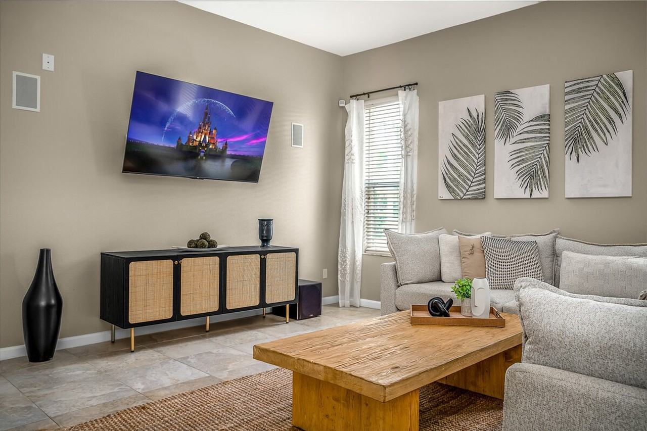 412 N Hampton Dr #1459481P - Photo 4 of 50