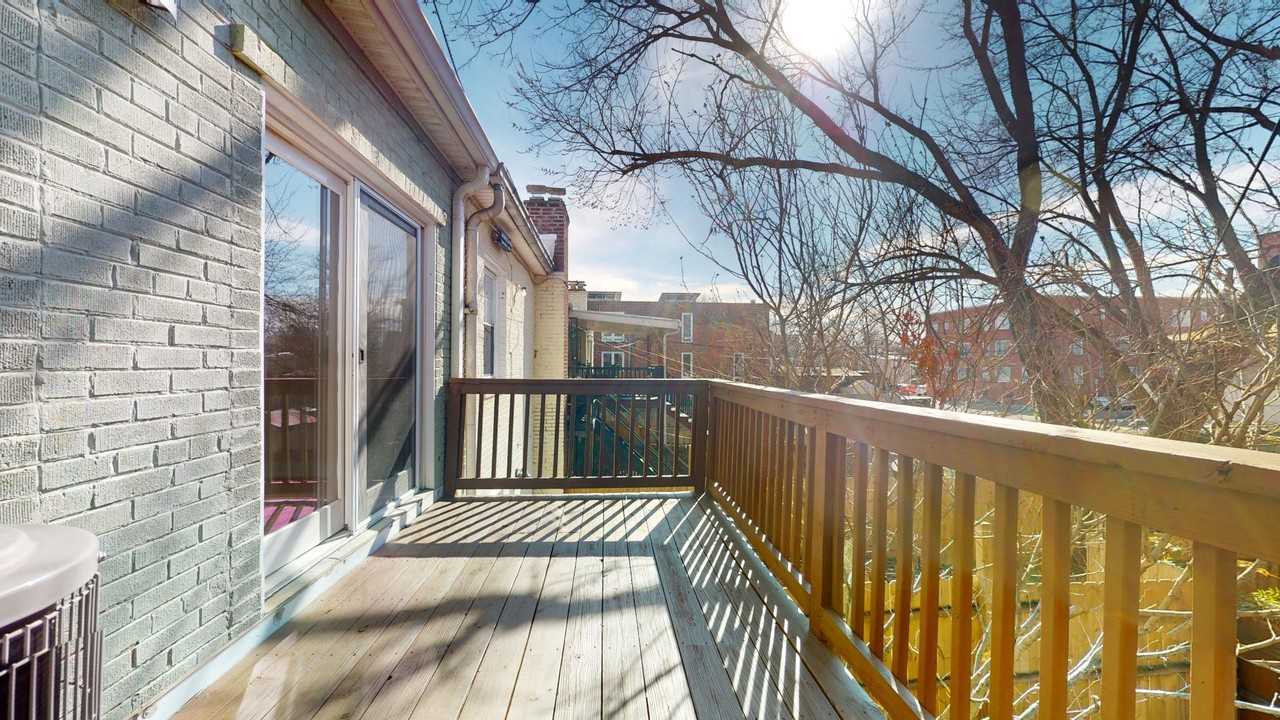 409 17th St Se - Photo 2 of 41