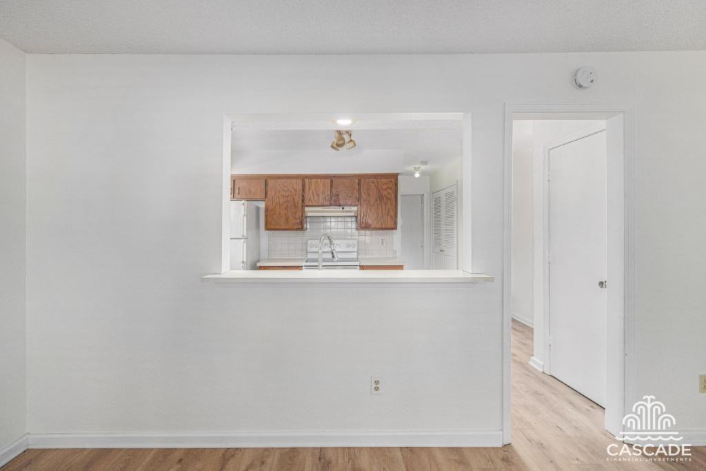 900 S 55th St - Photo 3 of 15