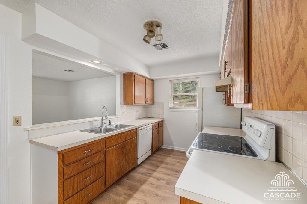 900 S 55th St - Photo 5 of 15