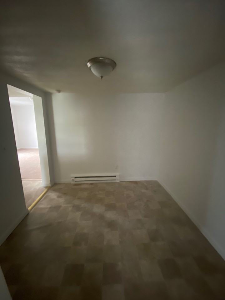 900 Highland Ave #4 - Photo 6 of 15