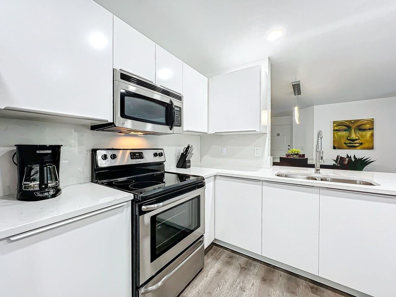 7524 Seurat Street #201 - Photo 4 of 34