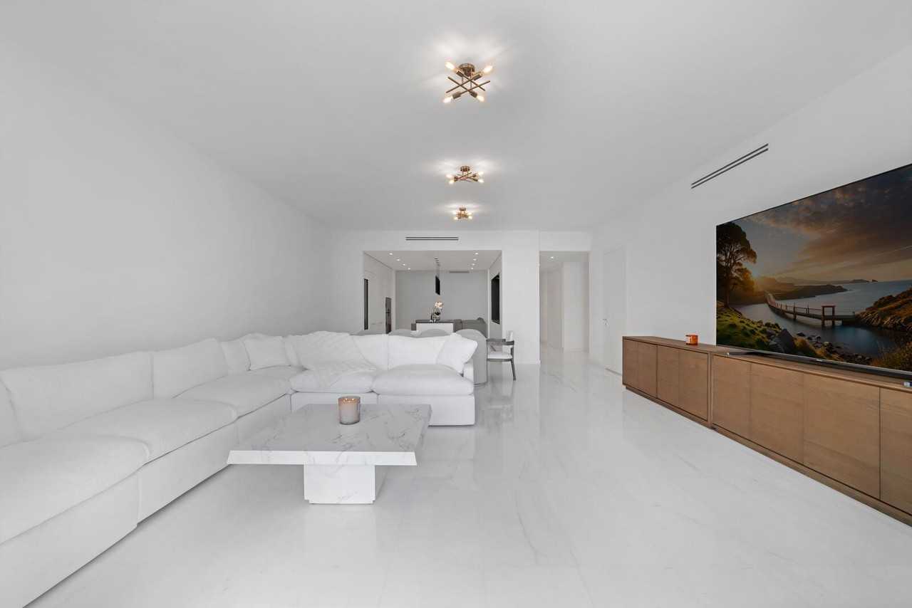 Biscayne Blvd Way & SE 2nd Ave - Photo 3 of 27