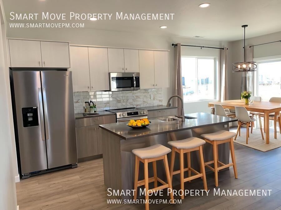 3553 W Newland Ct - Photo 5 of 34