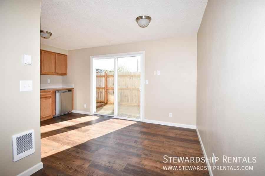 1162 Grant Aly - Photo 4 of 16