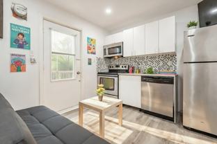 4317 Avenue de l'Hôtel-de-Ville - Photo 1 of 1