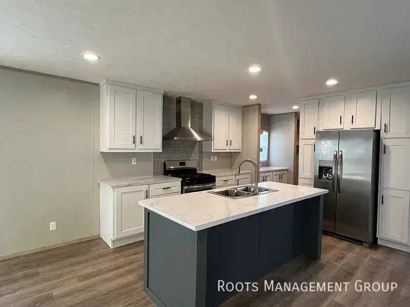 E11 Meadows Ct #E11 - Photo 3 of 14