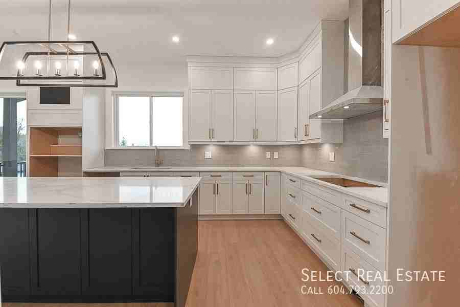 8573 Forest Gate Dr #A - Photo 4 of 26