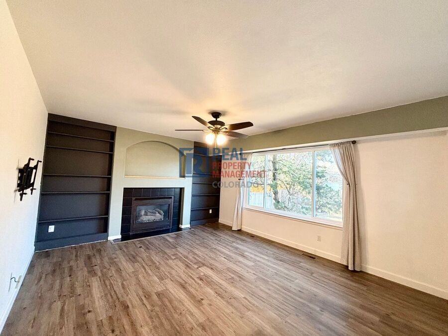 17627 Cornish Pl - Photo 2 of 19