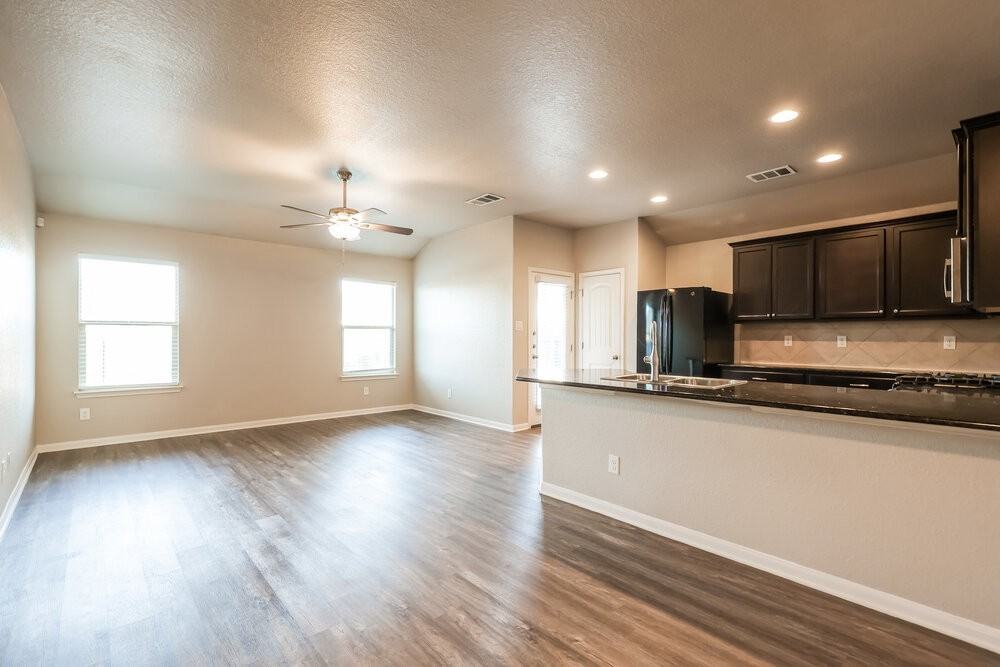 2617 Mccrae - Photo 3 of 16