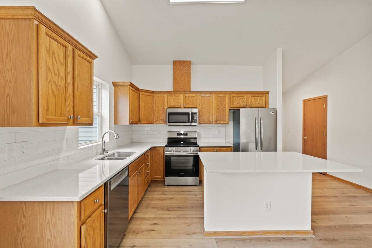 13 Redtail Bend - Photo 3 of 35