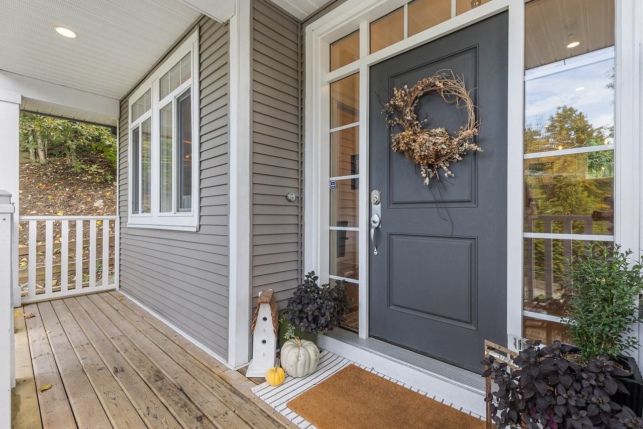 35598 Mckee Rd Uppr - Photo 3 of 37