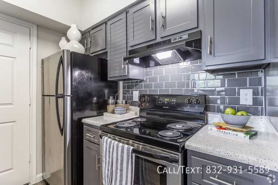 9835 Windmill Lakes Blvd #BRK1