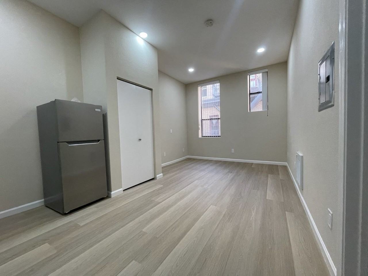 1010 Grant Ave #26 - Photo 4 of 7