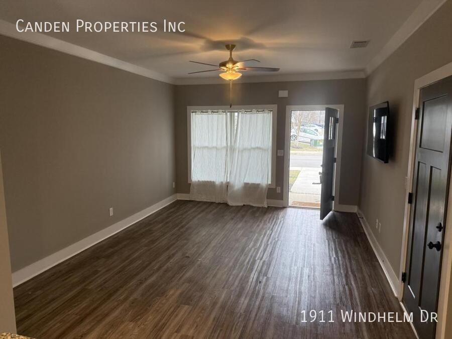 1911 Windhelm Dr - Photo 2 of 16