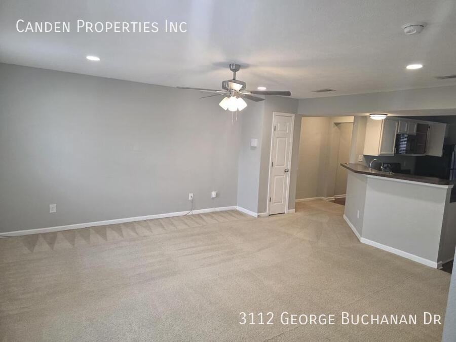 3112 George Buchanan Dr - Photo 2 of 19