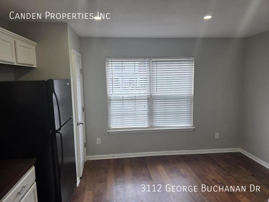 3112 George Buchanan Dr - Photo 4 of 19