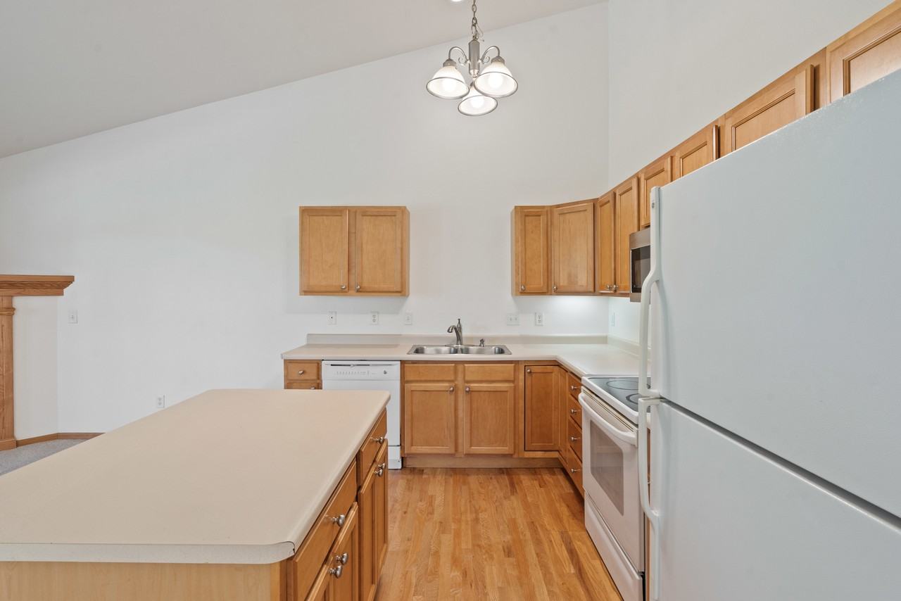 21 Redtail Bend - Photo 2 of 38