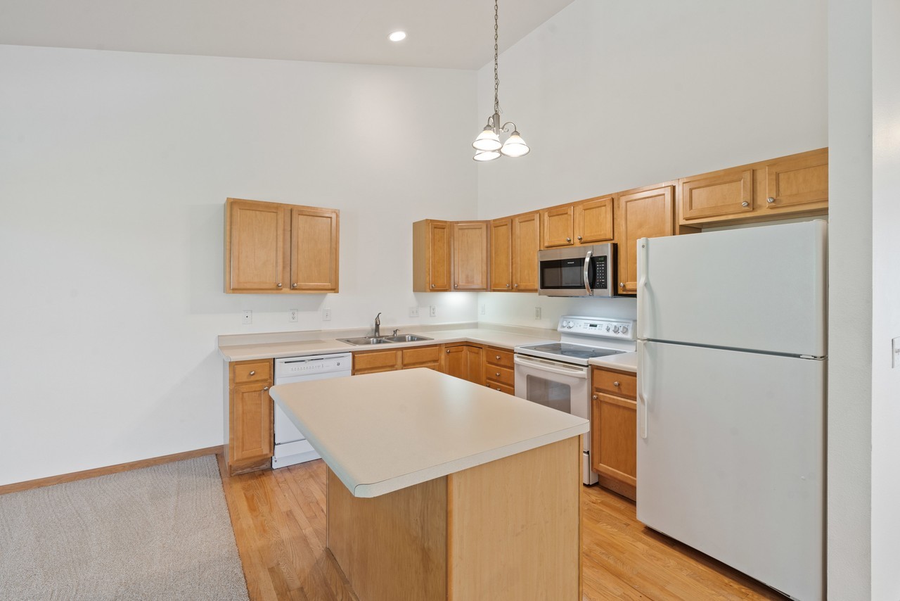 21 Redtail Bend - Photo 4 of 38