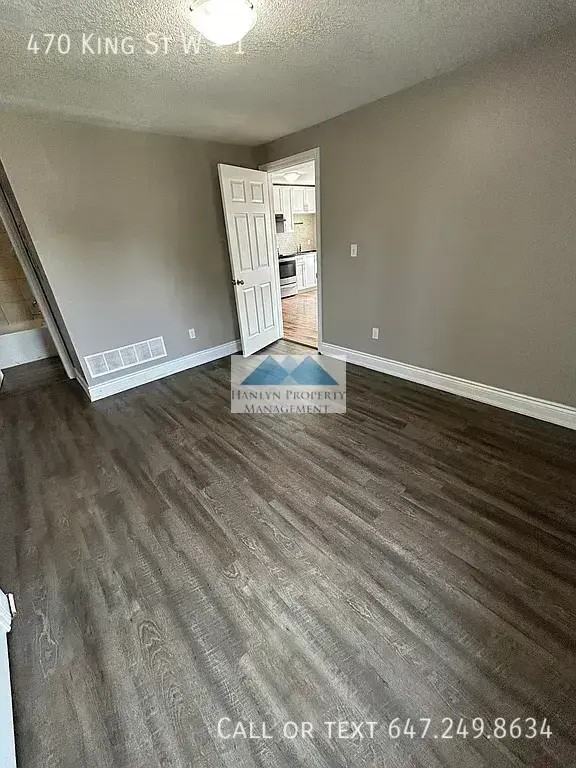 470 King St W #1 - Photo 5 of 7