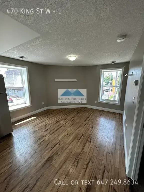 470 King St W #1 - Photo 6 of 7