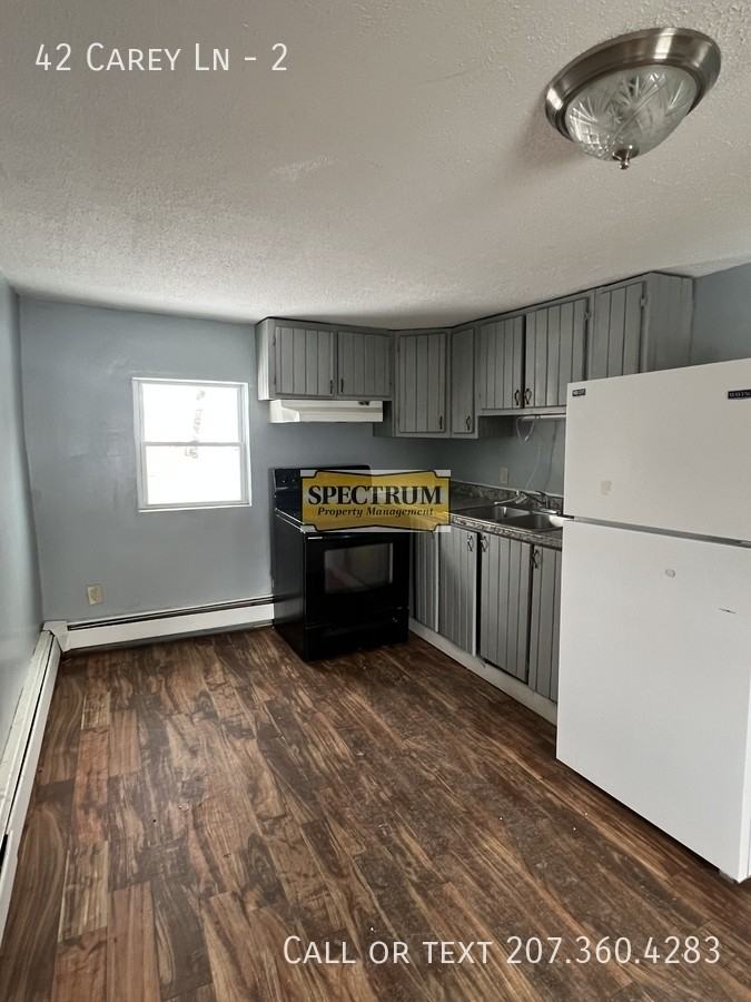 42 Carey Ln #2 - Photo 2 of 16