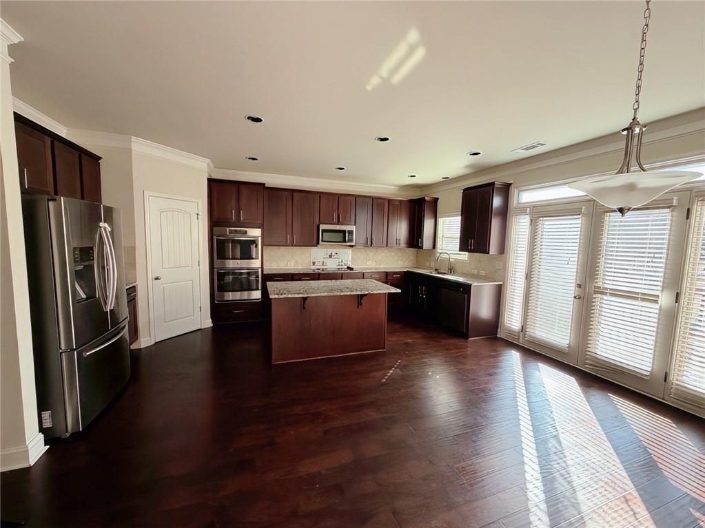 1198 Laurel Valley Ct - Photo 2 of 15