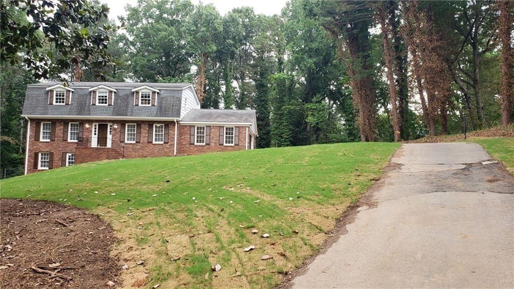 2134 Masonwood Cir - Photo 3 of 34