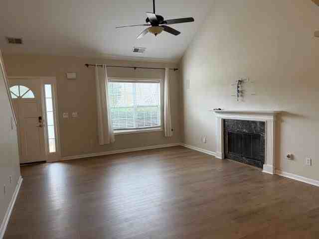 102 Lexington Parke Dr - Photo 3 of 20