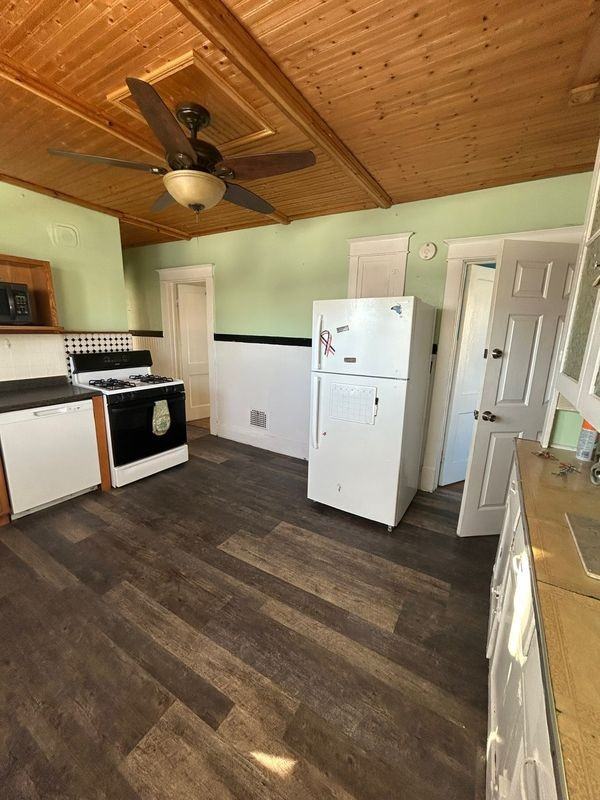 5 Humphrey Rd - Photo 2 of 3