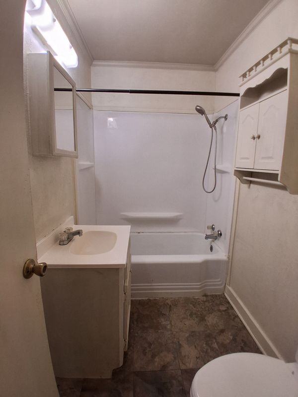 204 Holderrieth Blvd - Photo 5 of 6