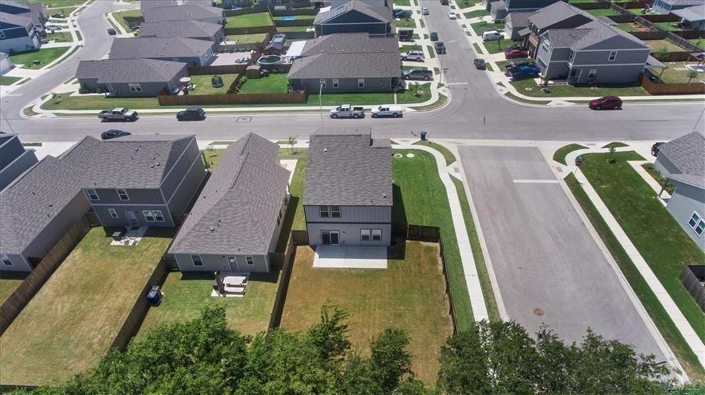 6500 Routenburn St - Photo 5 of 30