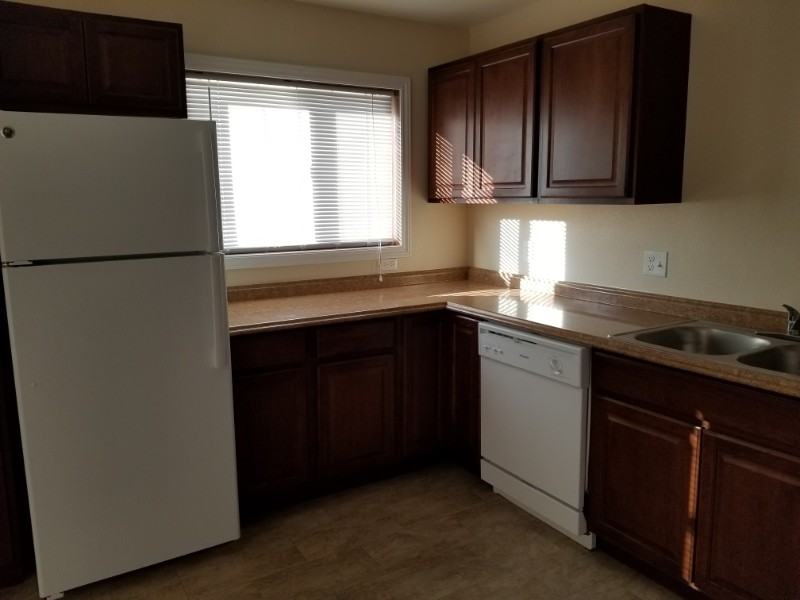 419 1st Ave W - Photo 2 of 15