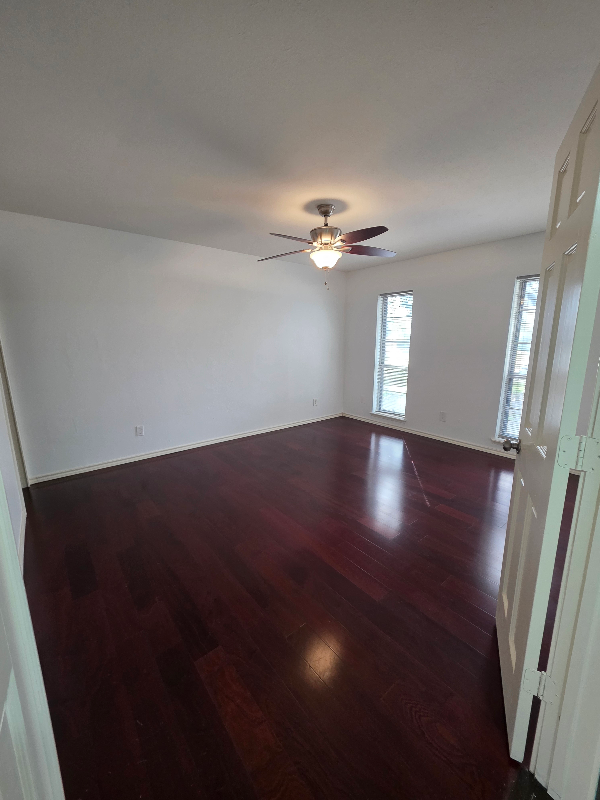 3011 Lockwood Cir - Photo 4 of 12