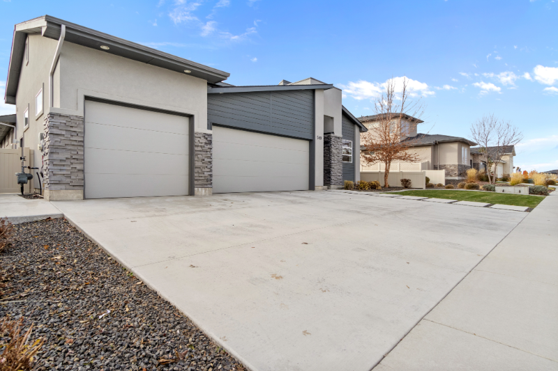 549 W Buroak Dr - Photo 2 of 50