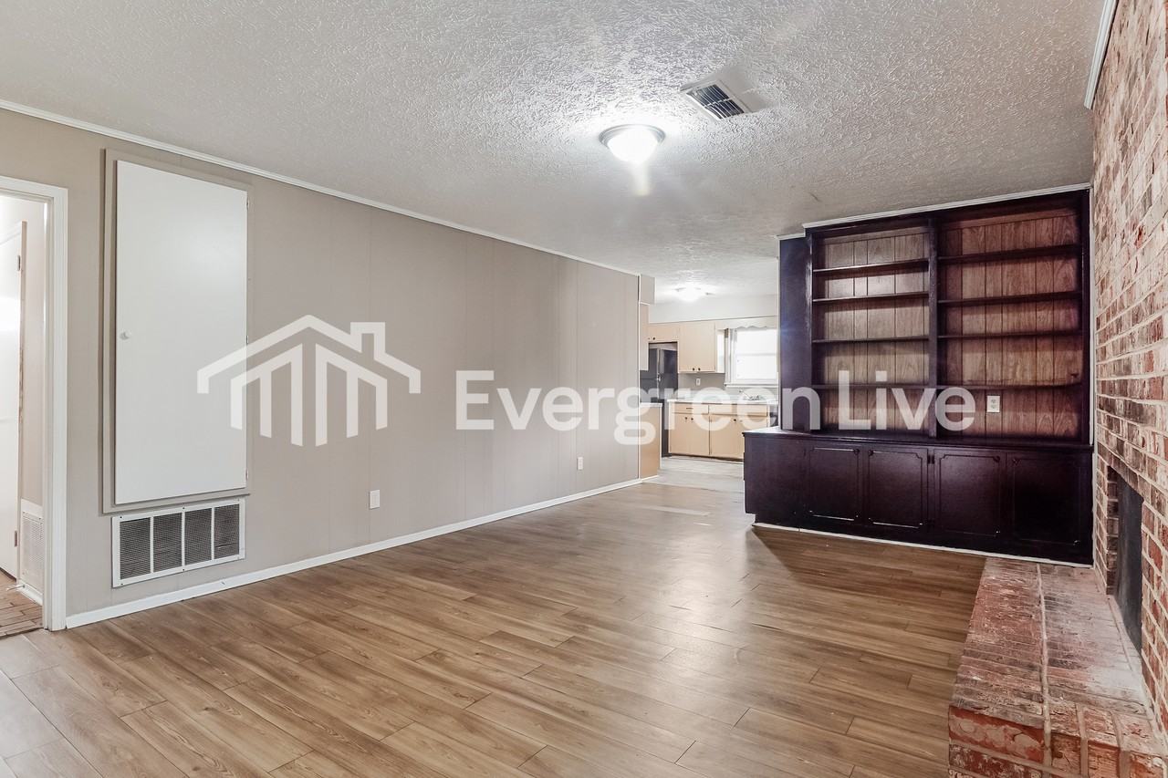 3409 Woodpark Dr - Photo 3 of 15