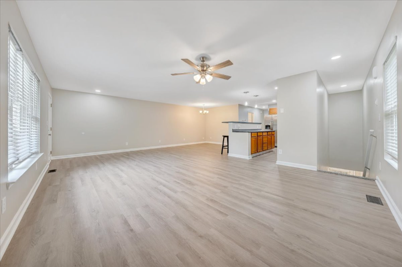 185 Catawba Rd - Photo 3 of 20