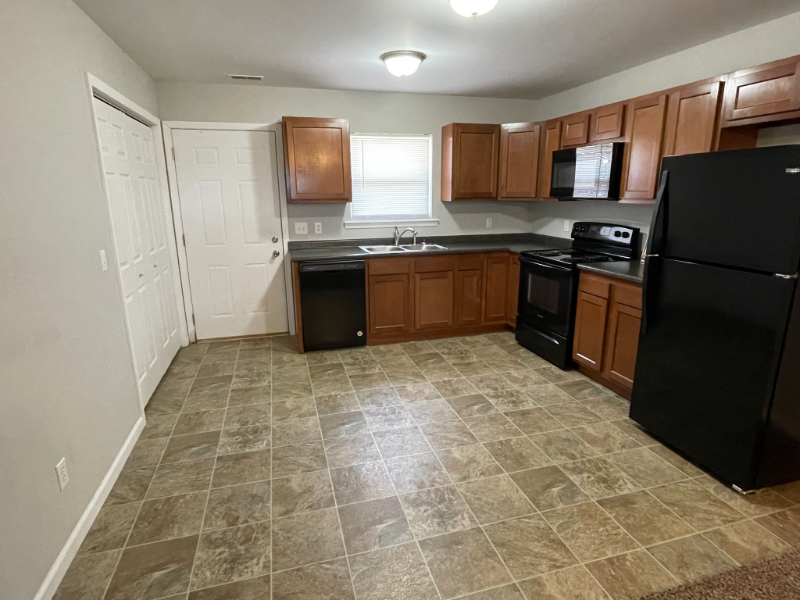 117 Cap America Dr #B - Photo 2 of 6