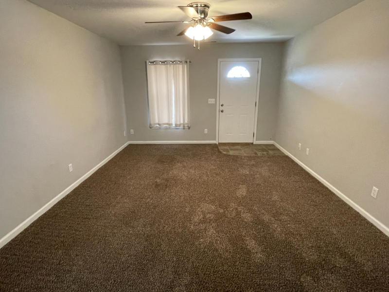 117 Cap America Dr #B - Photo 3 of 6