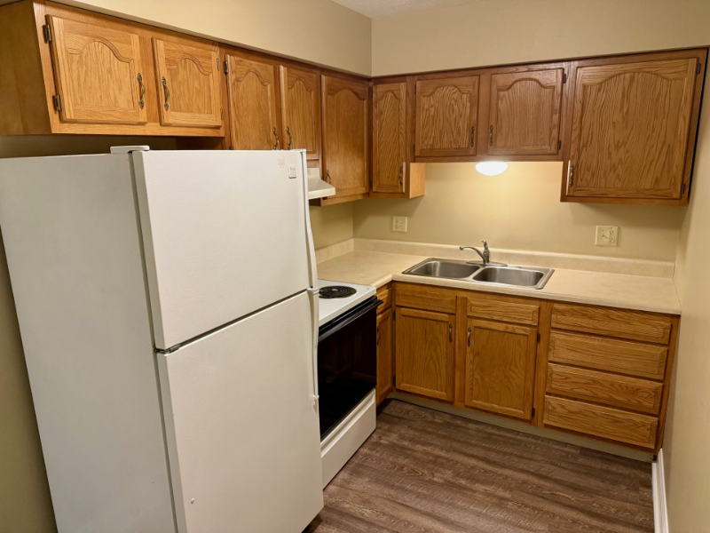 946 Madison Ave #1 - Photo 3 of 17