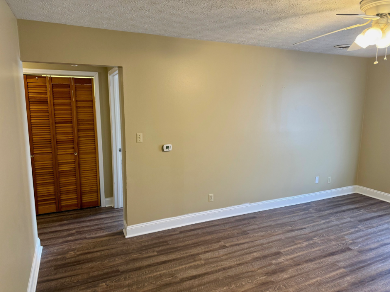 946 Madison Ave #1 - Photo 5 of 17