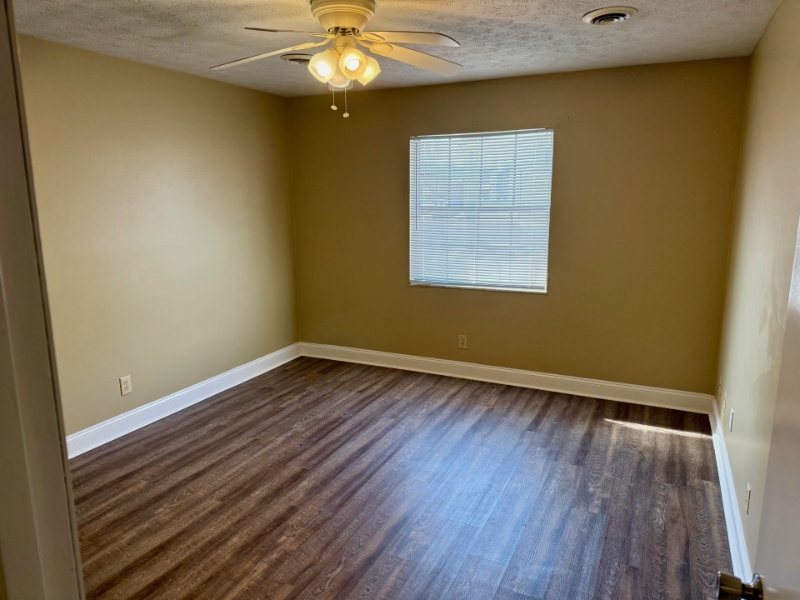 946 Madison Ave #1 - Photo 6 of 17