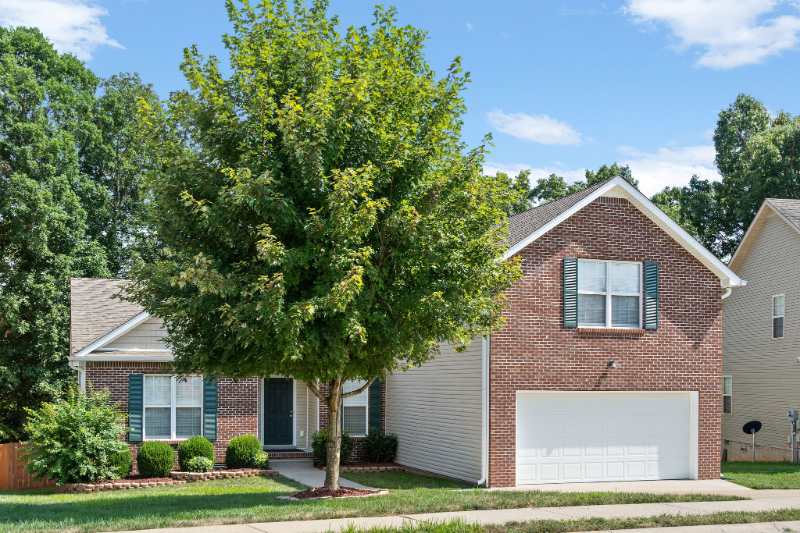 3519 Oak Creek Dr - Photo 2 of 20